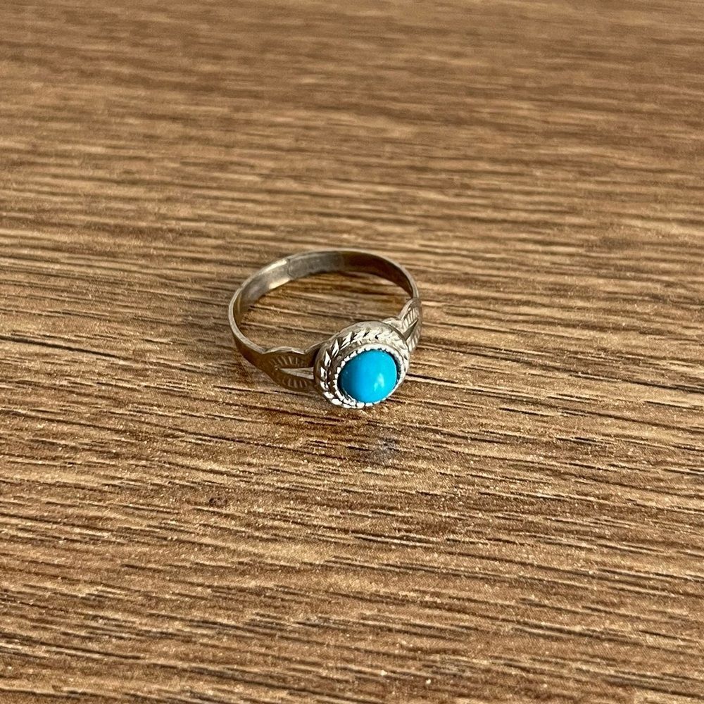 Vintage Faux Turquoise Silver Tone Ring Boho Southwest Pinky Size Small